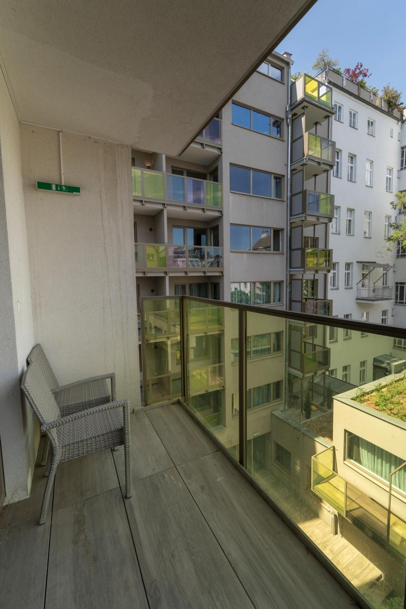 Pakat Suites Вена Экстерьер фото